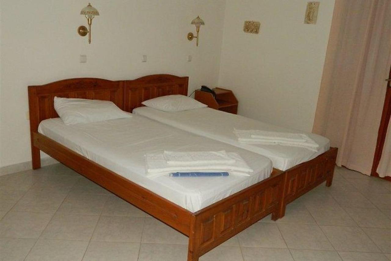 Anemoessa Apartment Amoopi Bagian luar foto