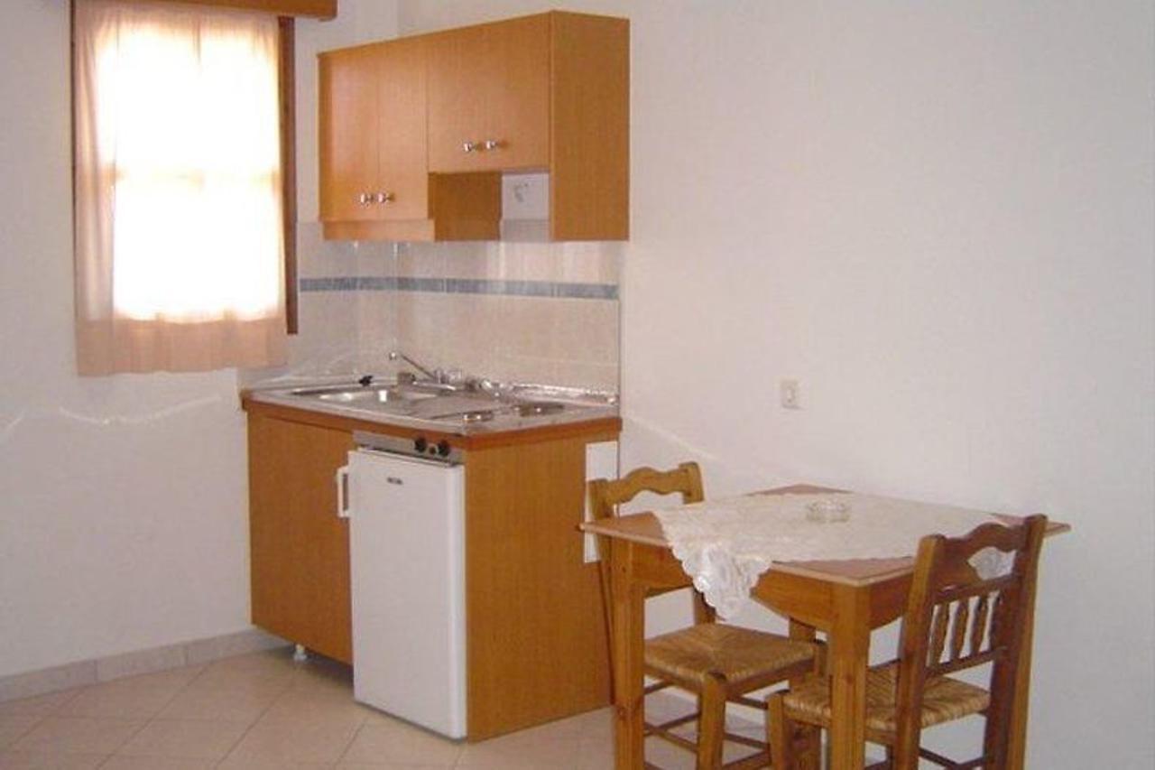 Anemoessa Apartment Amoopi Bagian luar foto